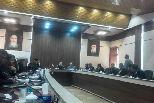 حضور در جلسه وظیفه مدیر است نه لطفش!/ اگر مدیری وقت حضور در جلسه ندارد اعلام کند تا تکلیفش روشن شود