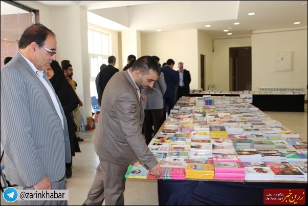 نمایشگاه کتاب و علوم قرآنی در میاندوآب افتتاح شد + تصاویر