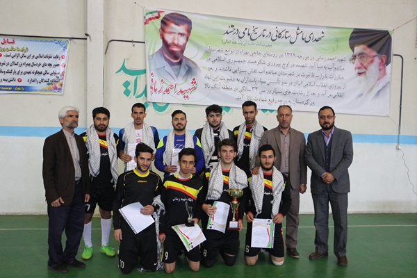 پایان مسابقات لیگ فوتسال بسیجیان در میاندوآب/ تیم شهید زمانی قهرمان شد + تصاویر