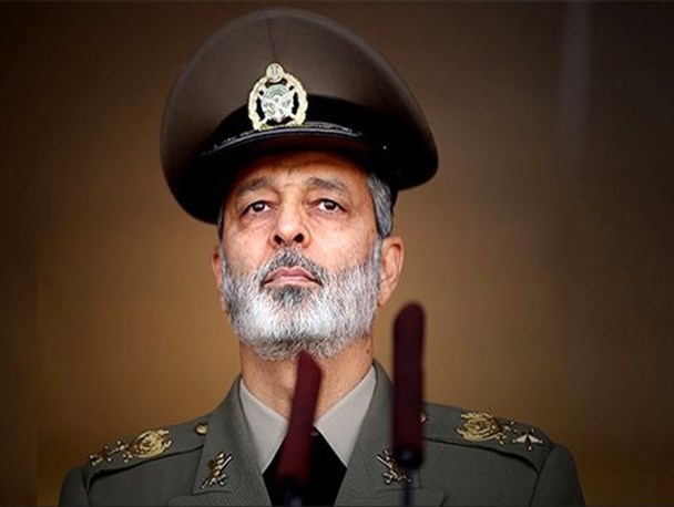 فرمانده کل ارتش: نیروهای مسلح ایران در برابر دشمنان سدی آهنین خواهند بود/ واکنش وزیر دفاع به تحولات اخیر در خلیج فارس