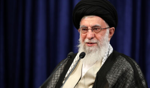 کمک مومنانه، مصداق انقلابی‌‌گری است/ در عزاداری‌های محرم همه تابع ستاد ملی مبارزه با کرونا باشند