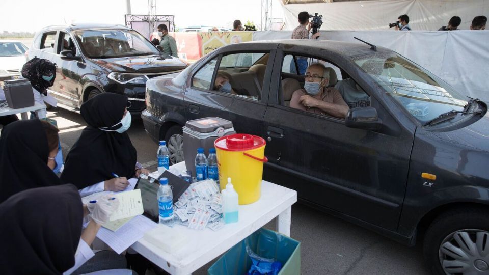 مرکز واکسیناسیون خودرویی در میاندوآب راه اندازی شد