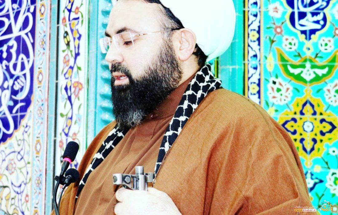 حضور در نماز جمعه ثواب سفر حج را دارد/ در عزاداری ها اهداف قیام امام حسین(ع) تبیین شود