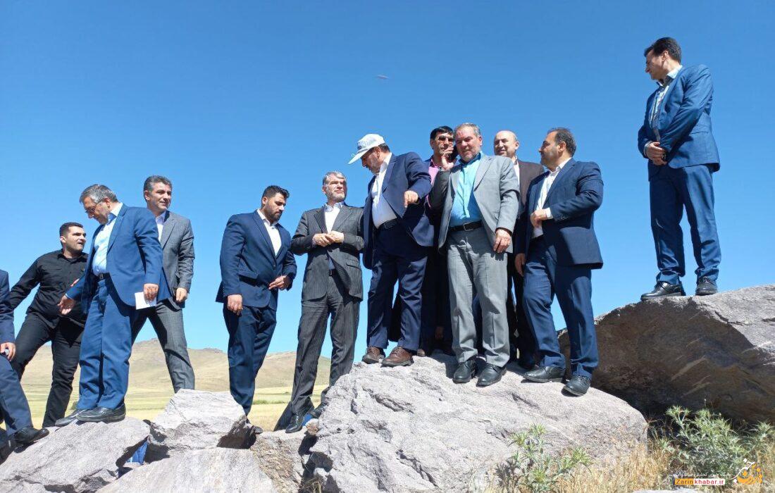 وزیر جهاد کشاورزی وارد میاندوآب شد