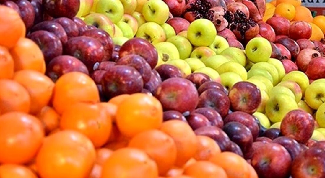 سیب و پرتقال؛ پرطرفداراترین میوه در بازار میاندوآب