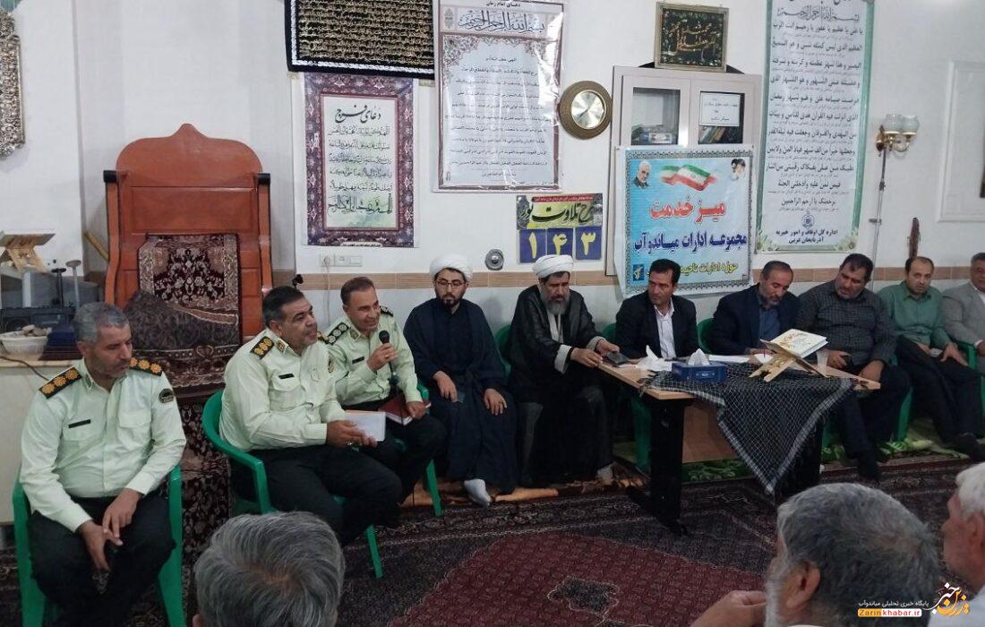 برپایی میز خدمت در میاندوآب / تصاویر