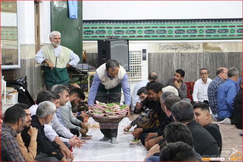 برپایی سفره اطعام رضوی در میاندوآب