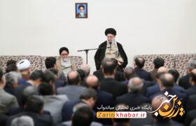 تنها راه‌حل مشکلات، پایبندی به مبانی انقلاب است