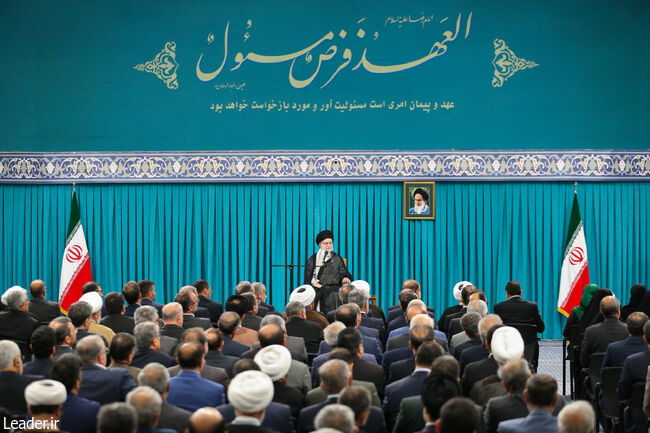 مجلس باید نشانه عزم و ارده ملی باشد