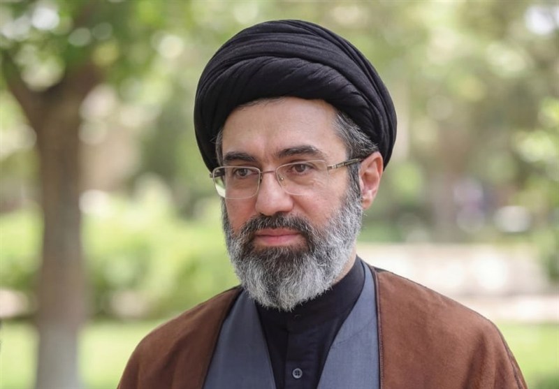 عهد میبندیم که انتقام خون امام شهید را بگیریم