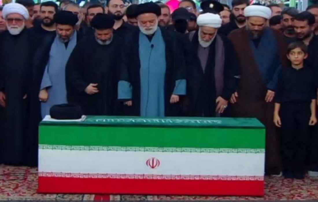 اقامه نماز تاریخی بر پیکر قائد امت