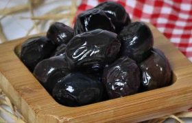 آغاز توزیع خرمای مضافتی ویژه اربعین در آذربایجان‌غربی