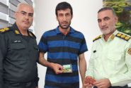 امانت‌داری پلیس میاندوآبی در بازگرداندن سکه‌های طلای گمشده