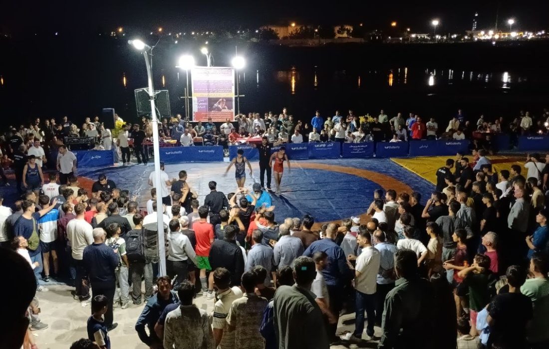 جشنواره کشتی شمالغرب کشور در میاندوآب برگزار شد