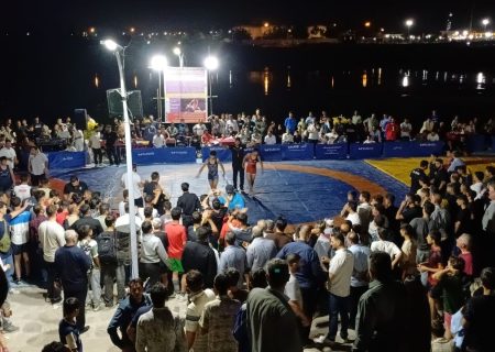 جشنواره کشتی شمال‌غرب کشور در میاندوآب برگزار شد